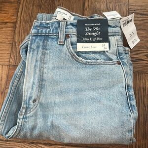 Abercrombie 90s straight ultra high rise, curve love NWT